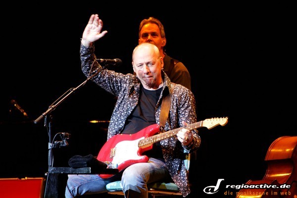 schottische gitarrenlegende - Fotos: Mark Knopfler live in der Mannheimer SAP-Arena 